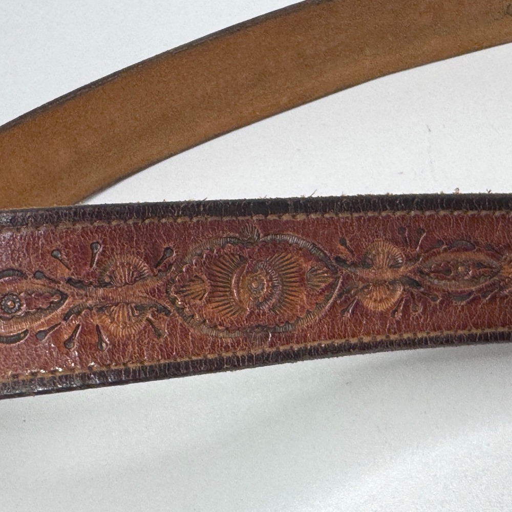 Vintage IMC Dege Design Star Belt Buckle Embossed Leather Belt Western Made USA - Picture 4 of 7